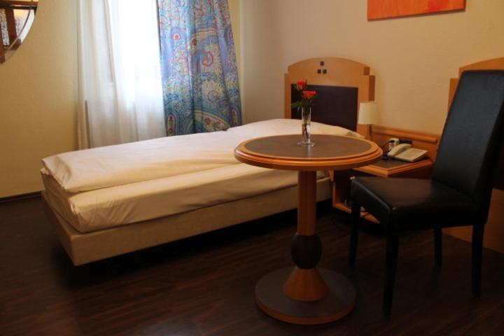 Hotel Zum Loewen Bad Homburg vor der Höhe Pokój zdjęcie